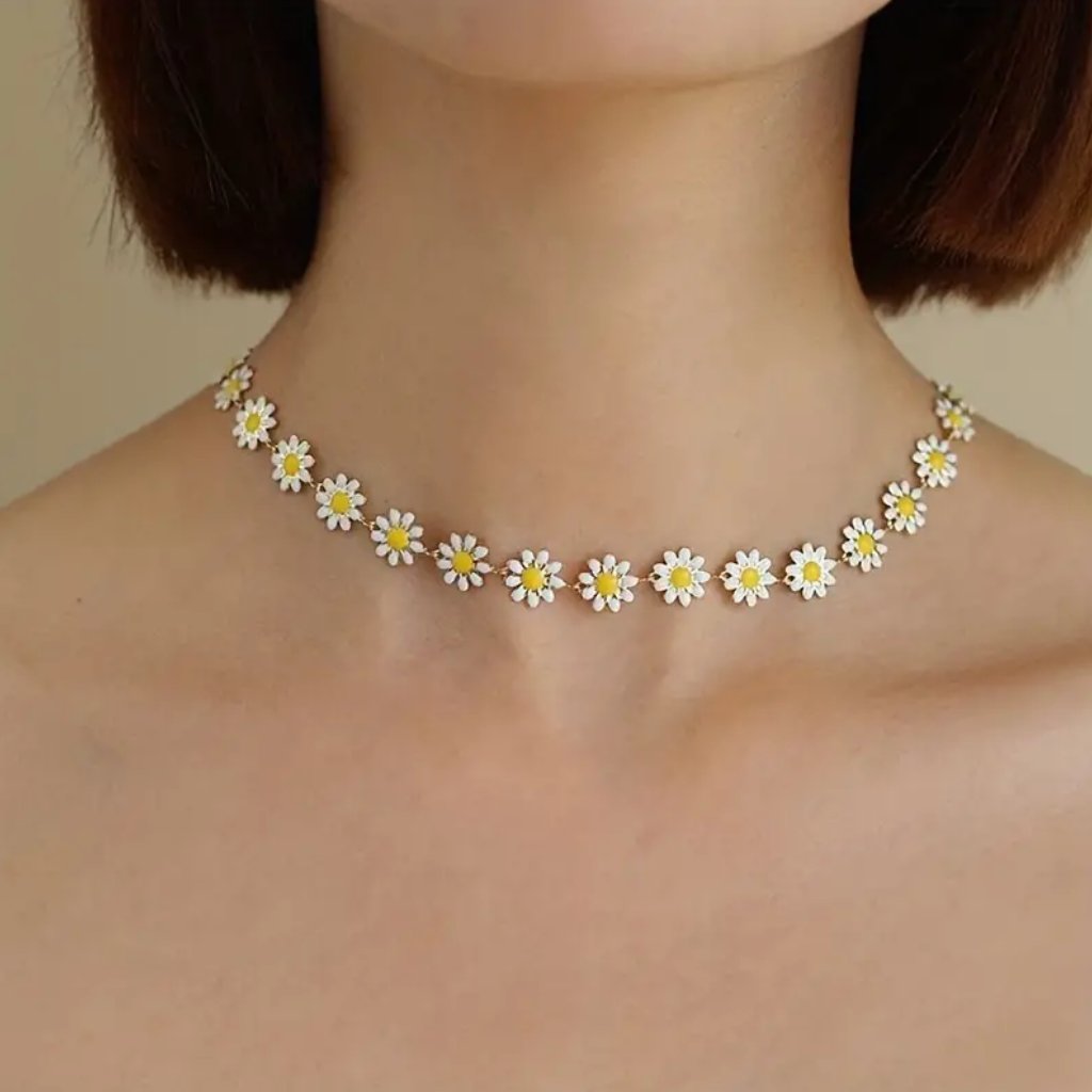 90s Y2k White & Yellow Daisy Flower Enamel Painted Floral Choker Necklace New